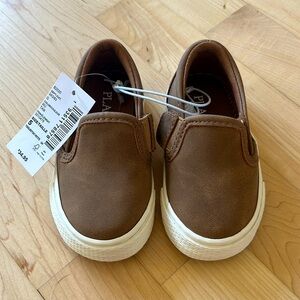 BABY BOY SLIP ON SNEAKERS 🤎